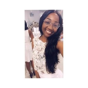 Meet your Posher, Simone